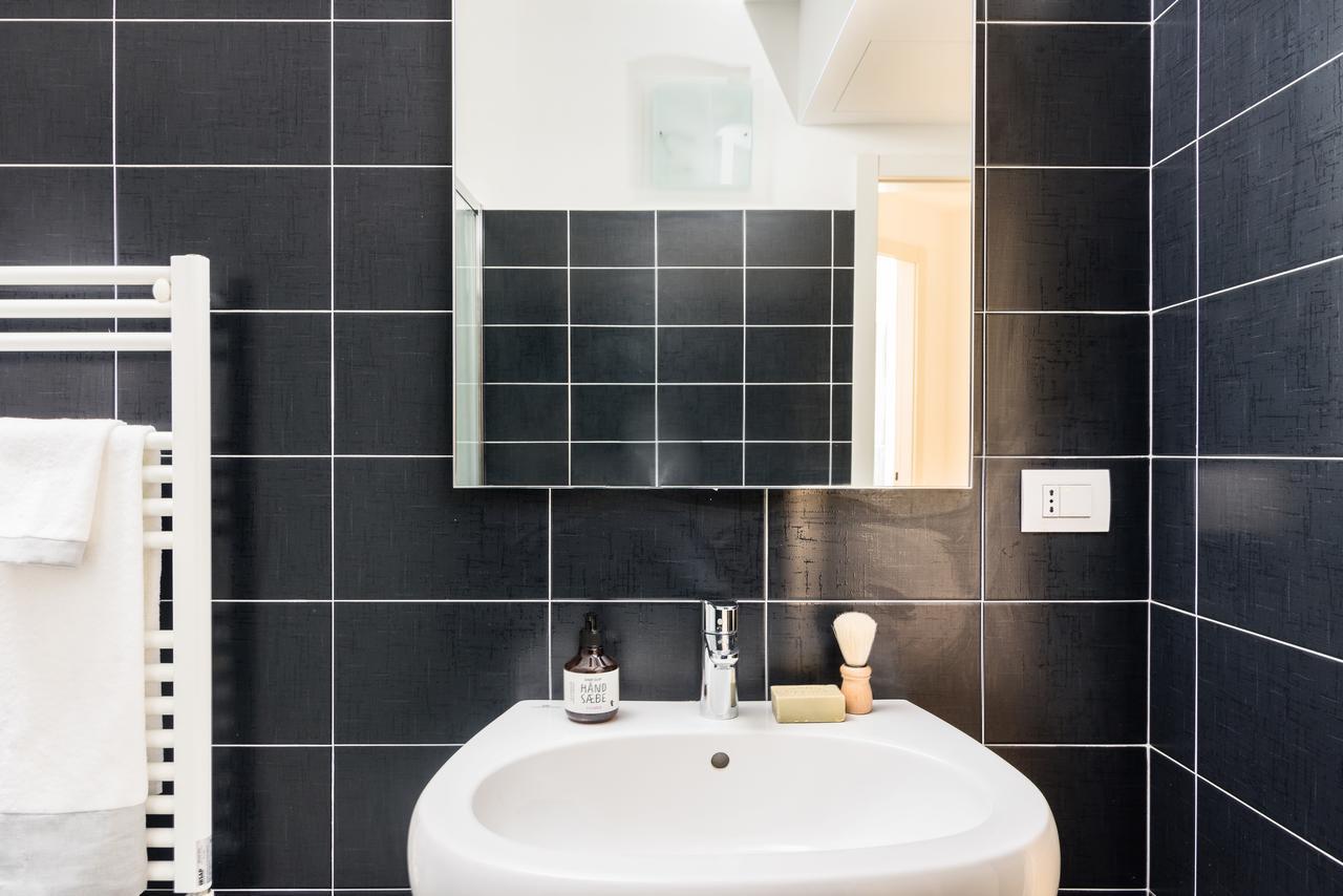 Joivy Sunny 1-Bed Flat With Balcony Apartment มิลาน ภายนอก รูปภาพ