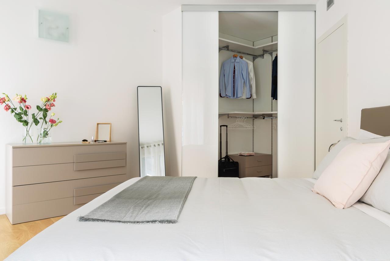 Joivy Sunny 1-Bed Flat With Balcony Apartment มิลาน ภายนอก รูปภาพ