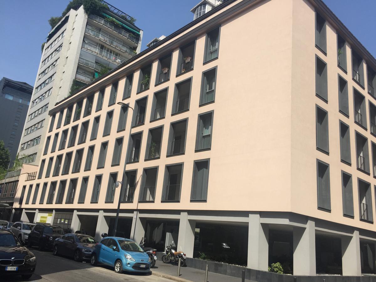 Joivy Sunny 1-Bed Flat With Balcony Apartment มิลาน ภายนอก รูปภาพ