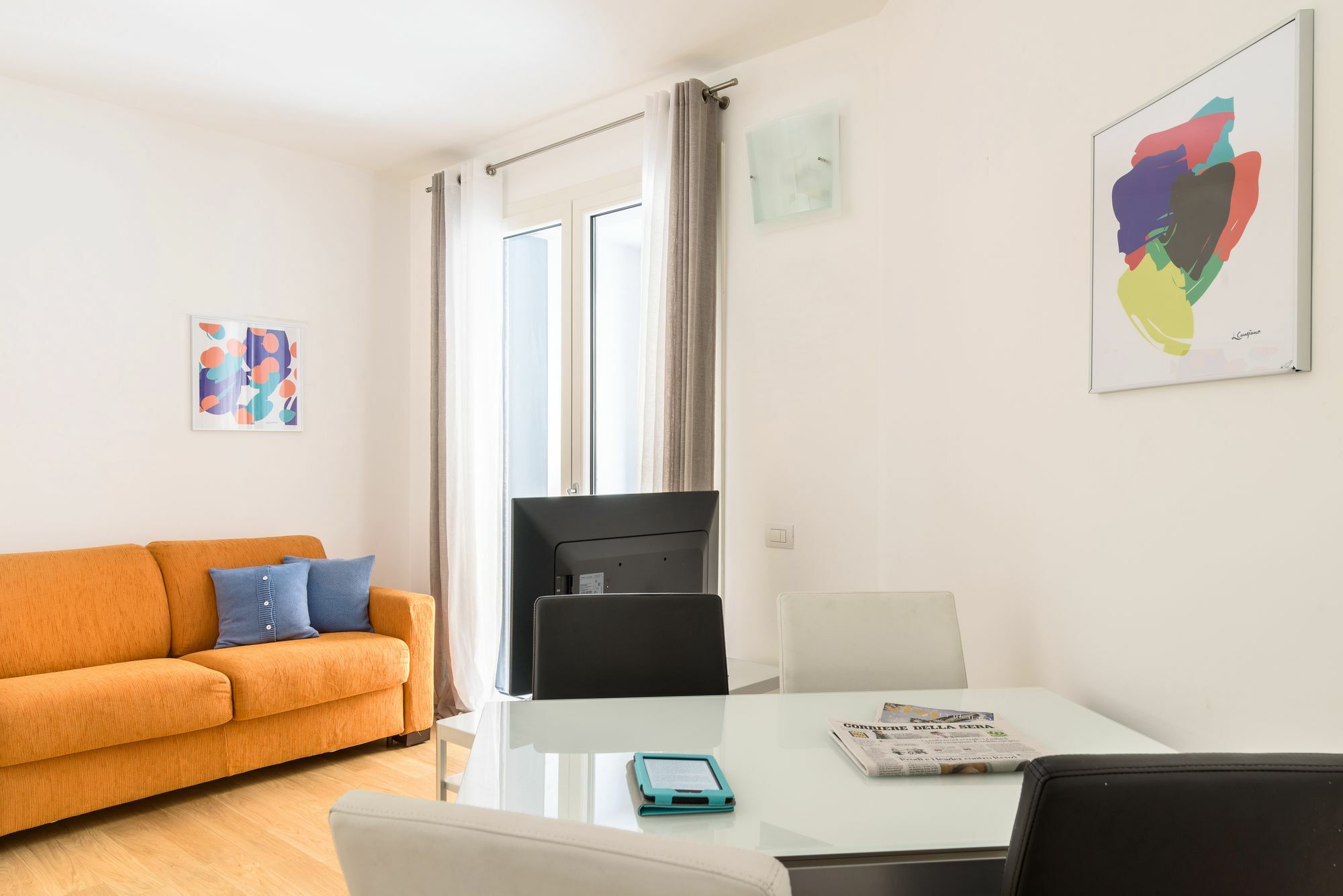 Joivy Sunny 1-Bed Flat With Balcony Apartment มิลาน ภายนอก รูปภาพ