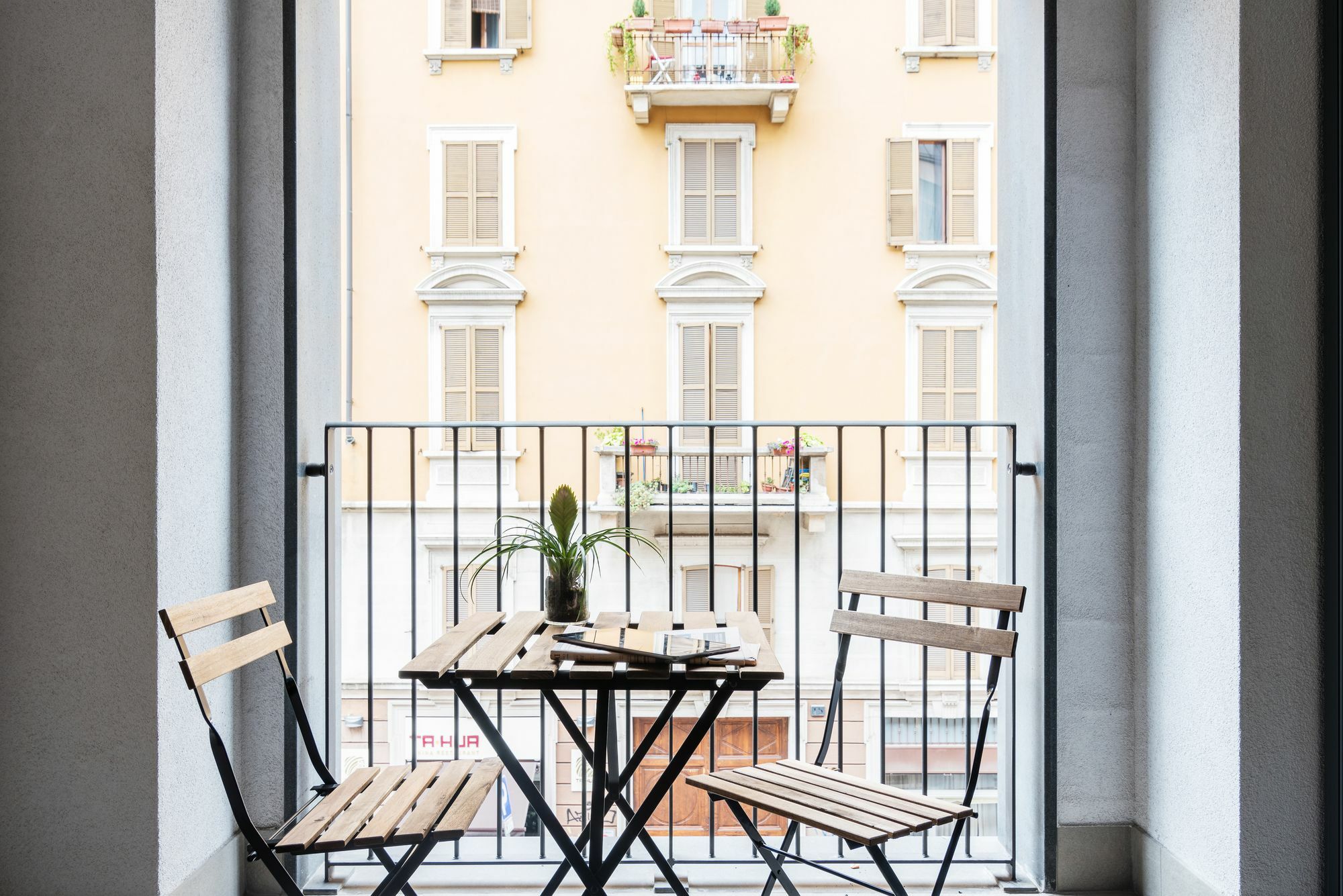 Joivy Sunny 1-Bed Flat With Balcony Apartment มิลาน ภายนอก รูปภาพ